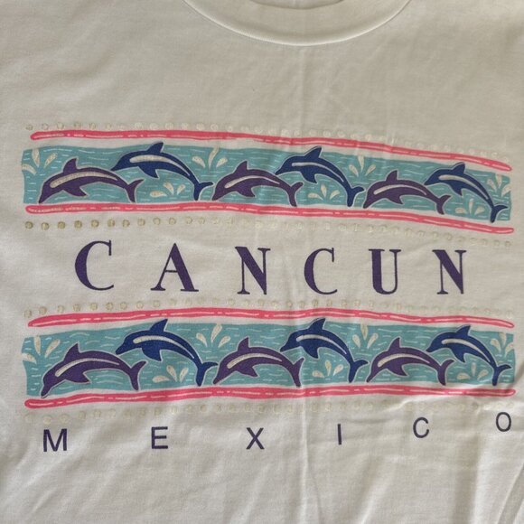 Vintage 90’s Cancun Mexico Dolphins T Shirt Size Large Single‎ Stitch - Picture 2 of 8